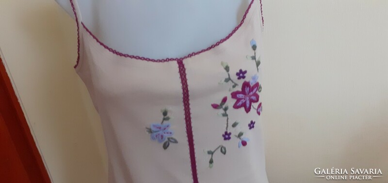 Embroidered cotton top.44-Es