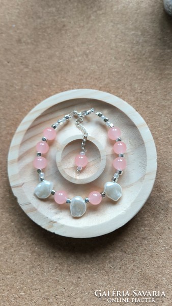 'Peach blossom' bracelet