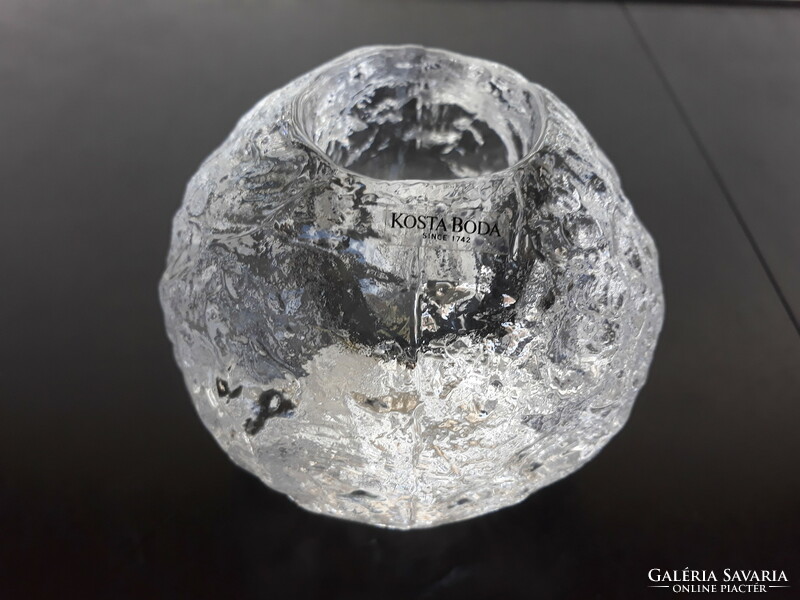 Jelzett Kosta Boda svéd jégüveg "hógolyó" kristály gyertyatartó, 1,65 kg