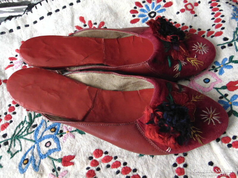 old v. Antique Szeged slippers, dance slippers size 39