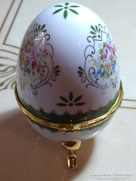 Gyönyörű nagy virág mintás porcelán ékszertartó Szelence tojás alakú