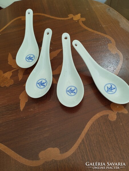 Chinese porcelain spoons / 4 pcs /