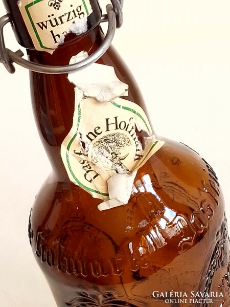 Régi barna csatos dombornyomott sörös üveg palack Hofmark sörkülönlegesség A képek szerinti, hibátla