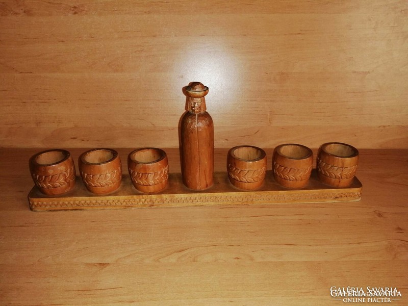 Antik iparművész fafaragás Betyár alakú butella poharakkal - mindegyik rögzített! (30/d)
