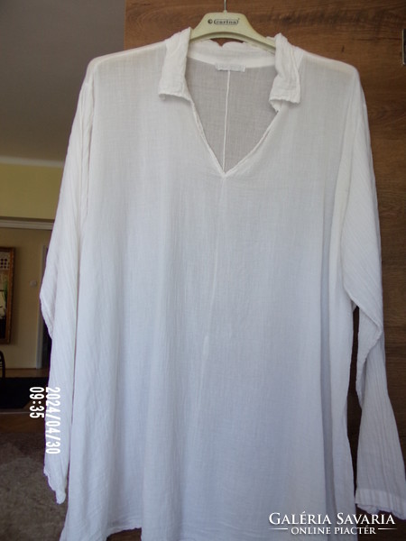 Italian white cotton blouse