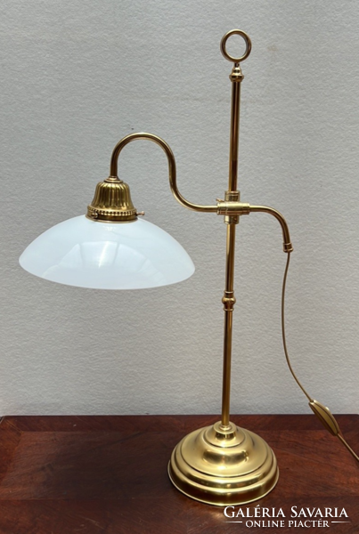 Antik réz állítható magasságú asztali lámpa körbefordítható burával