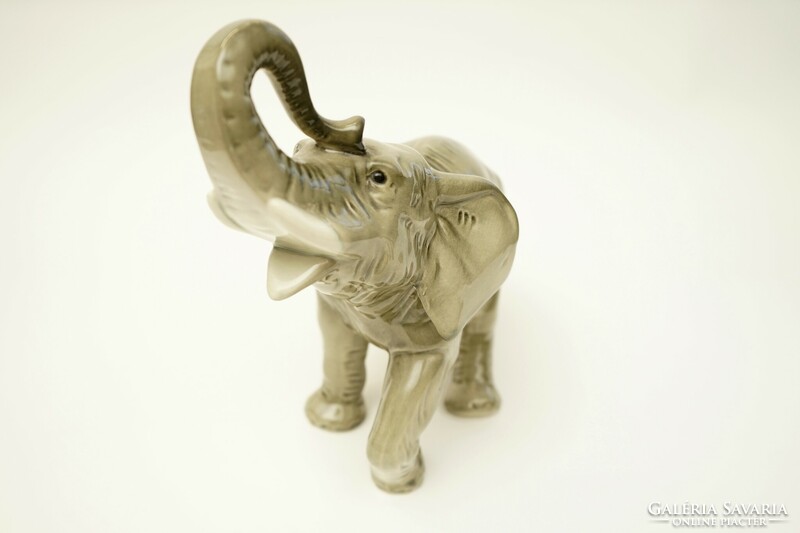 Old porcelain elephant / retro old