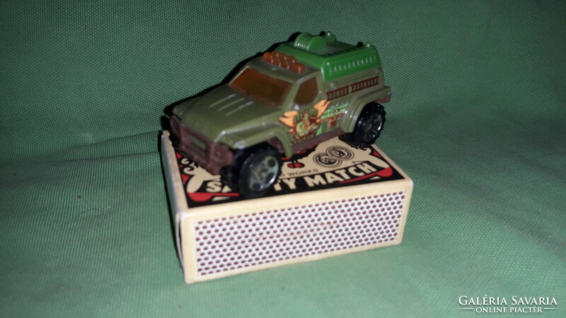 2003.-Matchbox- mattel- 4 x 4 fire truck - metal small car 1:64 size flawless according to the pictures