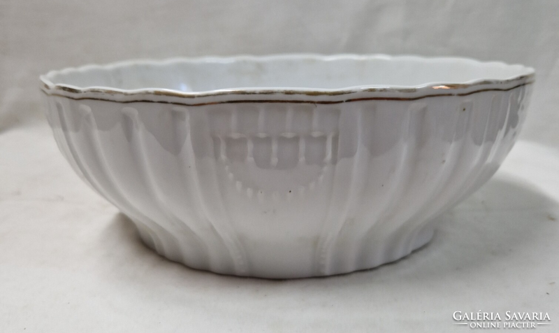 Régi Zsolnay Hungária sorozat aranyozott szegélyű porcelán pörköltes vagy leveses tál 24 cm.