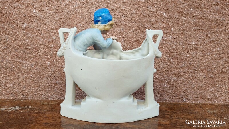 Gyönyörű DEP biszkvit porcelán figurális kaspó