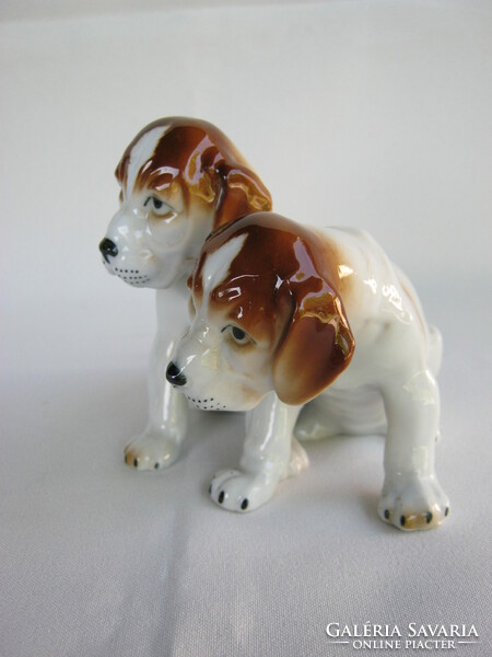 Beagle kölyök kutya pár porcelán figura