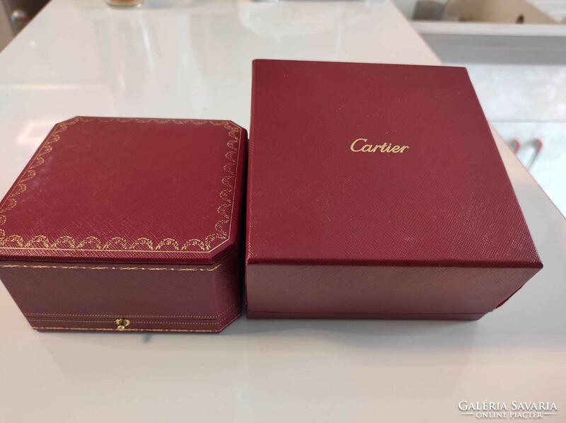 Cartier jewelry box original flawless size: 13 x 13.5 X 7 cm.
