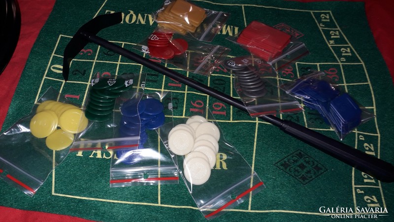 Minóségi PIATNIK kártyagyáras játék ROULETT - RULETT plasztik társasjáték dobozával a képek szerint