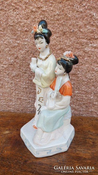 Oriental porcelain statue
