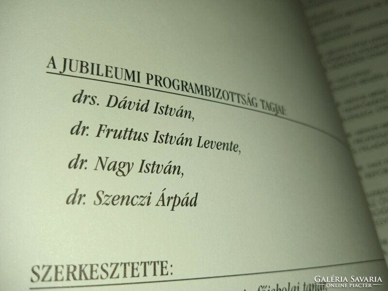 Dr. Fruttus Levente - Károli Gáspár Reform. E. - a szerk. által DEDIKÁLT -  /dedikált példány!/