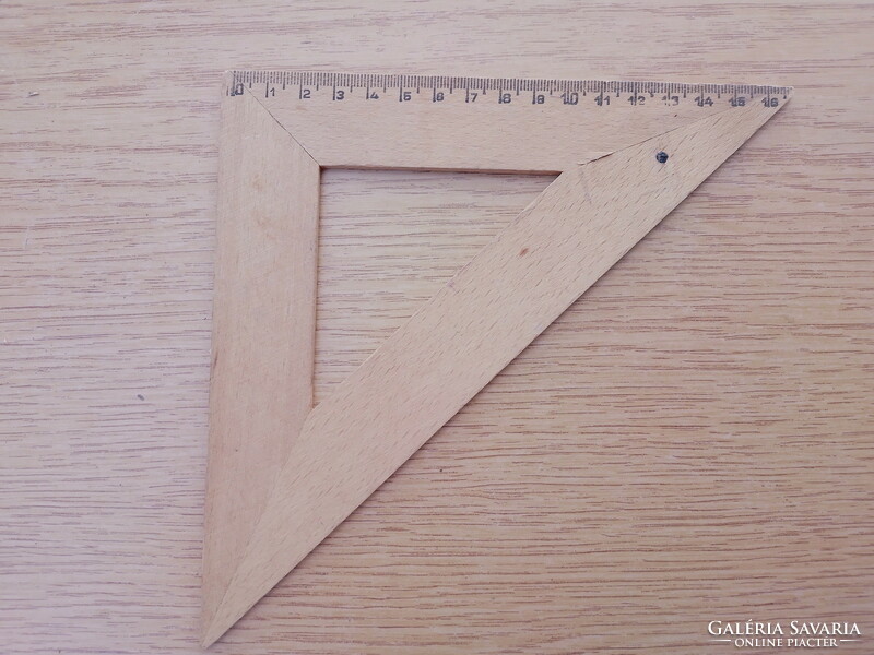 Fa vonalzó - derékszögű, 16 cm.