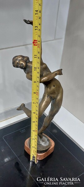 Kerényi Jenő bronz tancos nő szobor
