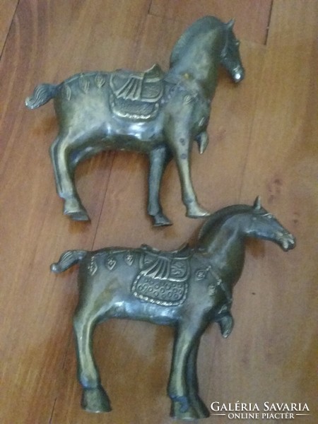 2 Horse statue, bronze,