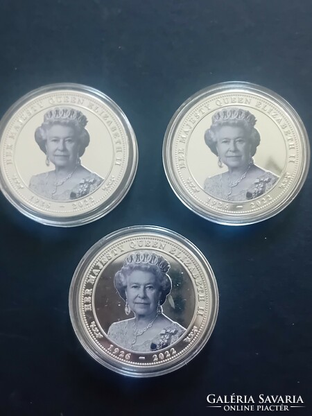 Erzsébet királynő ezüst színű fém érme