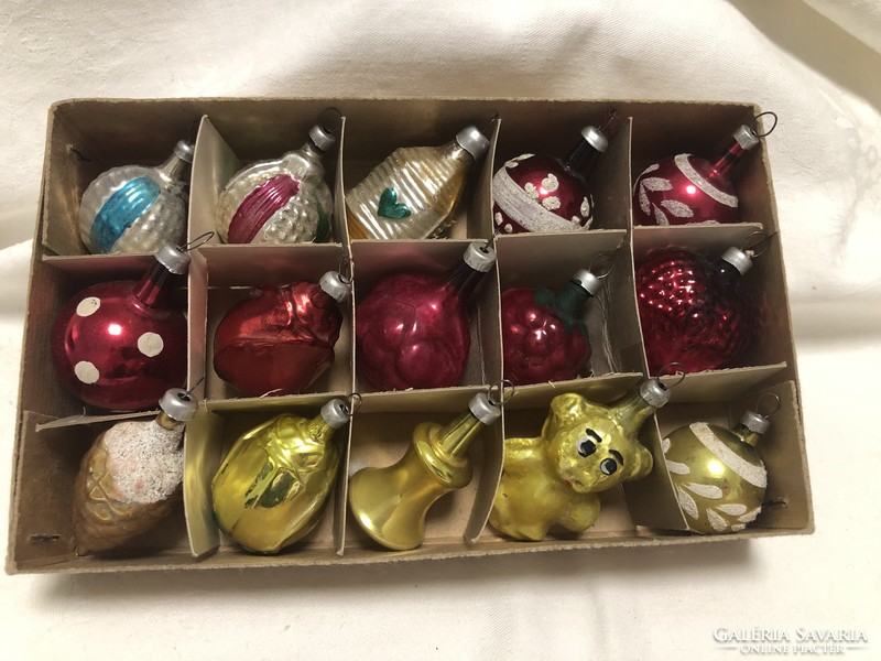 Antik, régi karácsonyfadísz, 15 db üveg mini dísz dobozban (maci, rózsabimbó, szív,..)