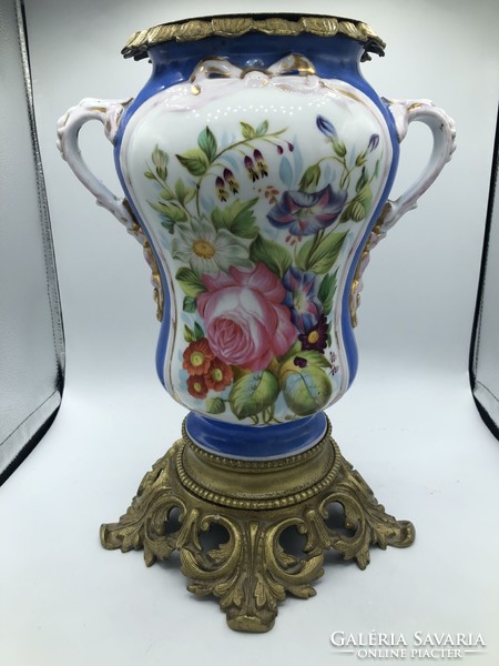 Antique urn vase