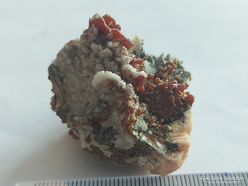 Vanadinite baritone mineral - 590