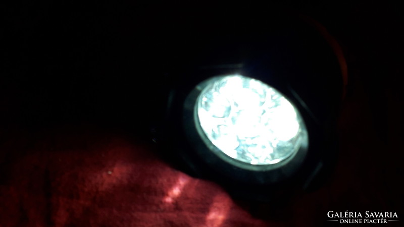 Vastag minőségi gumibevonatos VÍZHATLAN DORCY kézi LED elemlámpa zseblámpa 24cm a képek szerint