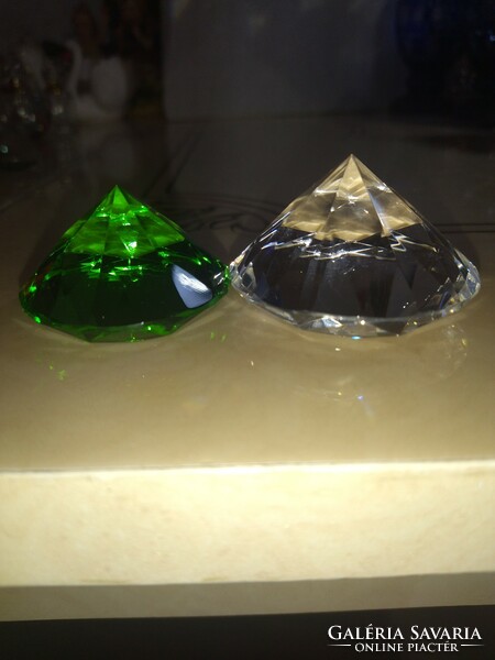 Beautiful 2 pieces of lead crystal ornament, paperweight green and white