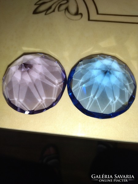Beautiful 2 pieces of lead crystal ornament, paperweight blue and purple