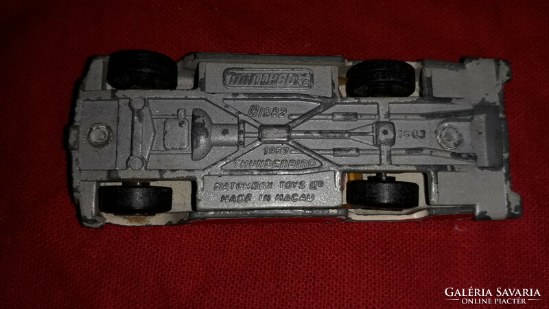 1982. MATCHBOX - MACAU - 1957 - s THUNDERBIRD cabrio - fém kisautó 1:64 a képek szerint