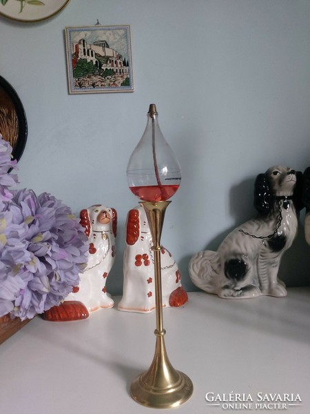 Graceful, 33 cm high, vintage Italian copper oil lamp