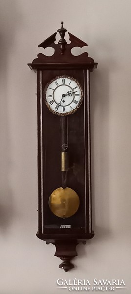 Also video - one-weight excellent pendulum clock from 19.Szd. About the end