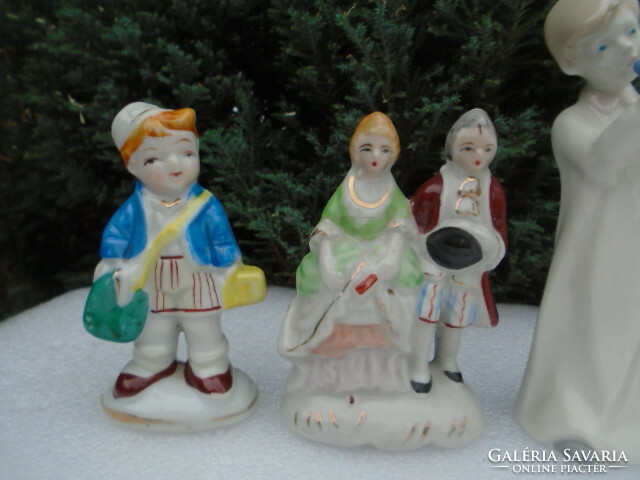 4 pieces of fine porcelain, French, German, collector's items in beautiful, flawless condition
