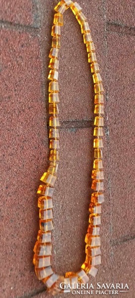 Monumental Amber Look Necklace - Neck Blue