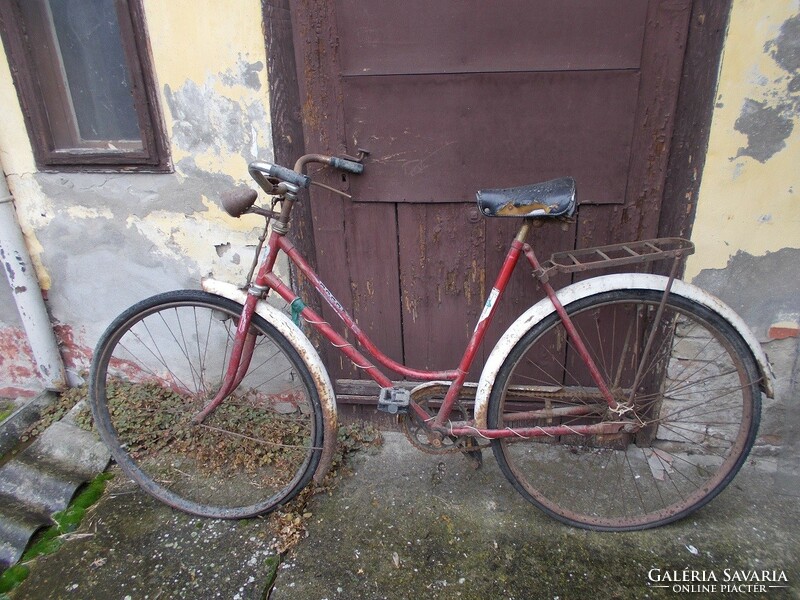 28-as Csepel women's bicycle.