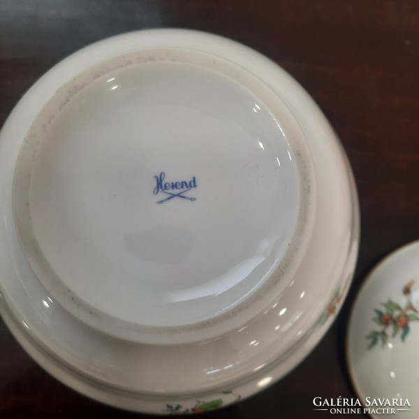 Large Herend Hecsedli porcelain bonbonier with rosehip pattern