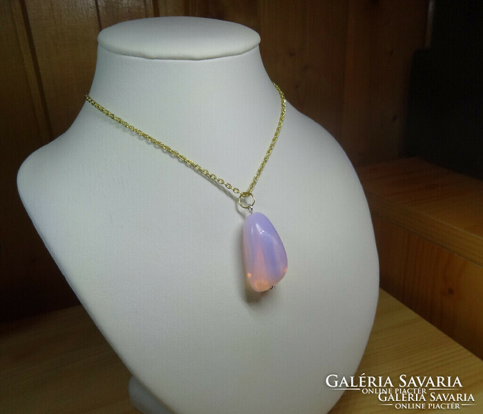 Opal pendant necklace