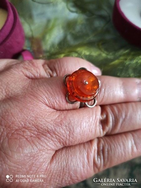 Silver ring/amber