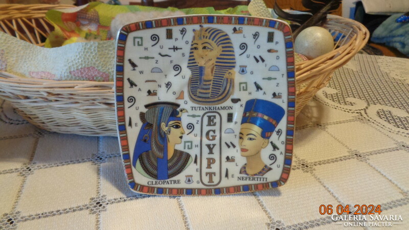 Egyptian commemorative plate, Tutankhamun, beautiful hand painting