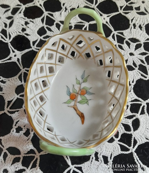 Openwork porcelain basket with rosehips from Herend