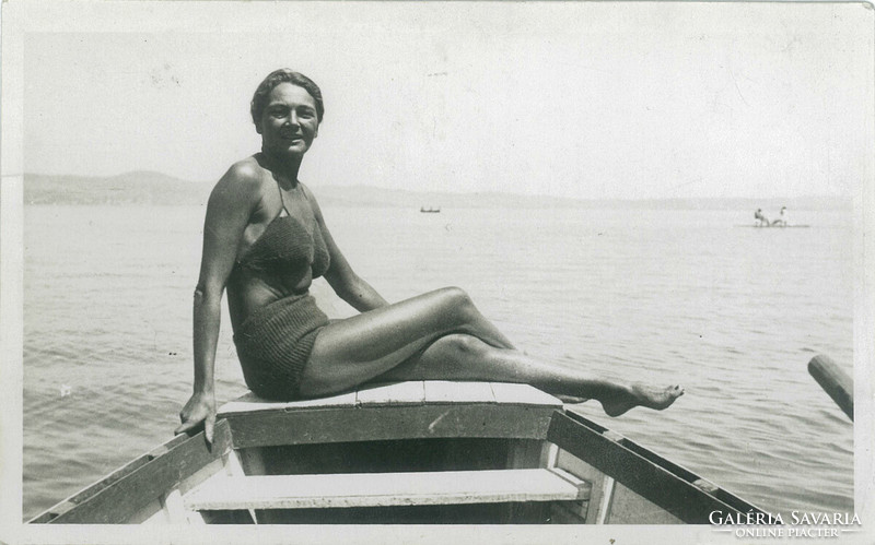 1950-es évek. Balatoni csónakázás. Eredeti papírkép. Fekete-fehér régi fotólap, képeslap.