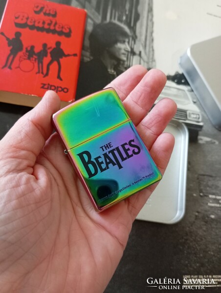 Ritka 2003 The Beatles Spectrum Zippo öngyújtó gyönyörű állapotban, dobozban
