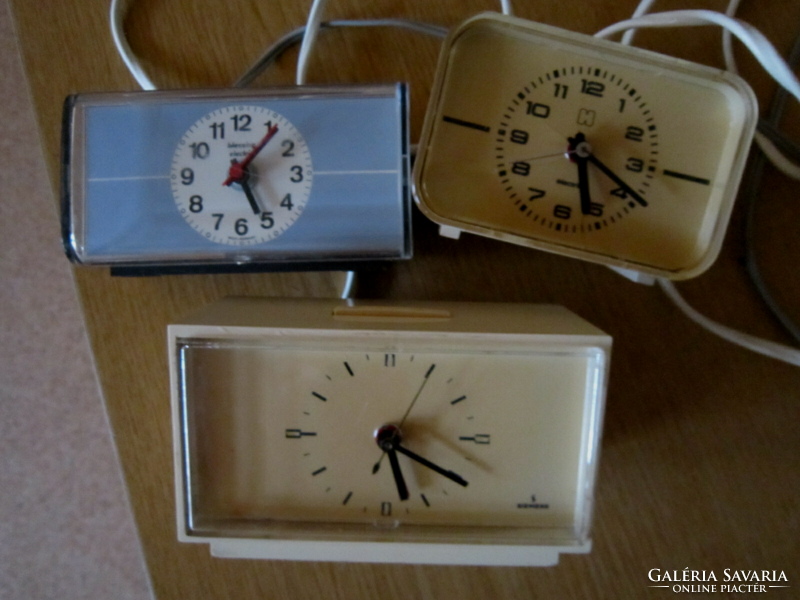 3 db Vintage elektromos óra