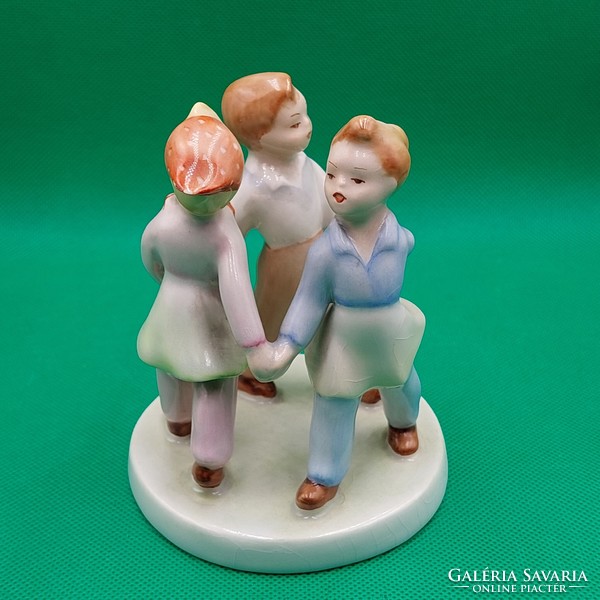 Extremely rare collector's kaldor aurel industrial art ceramic figurine of children playing