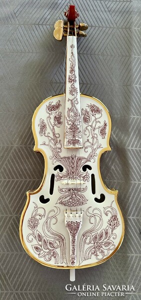 Saxon endre porcelain violin