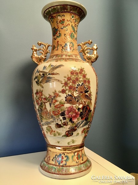 Chinese floor vase 60 cm high