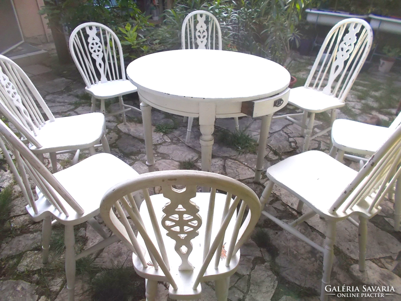 Wheelback windsor dining chairs, 8 pcs + table