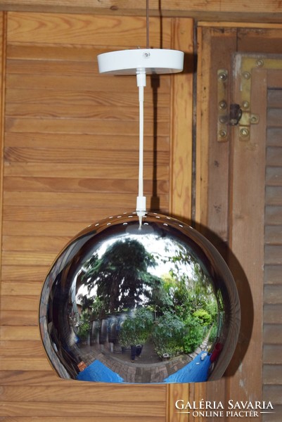 Gömb függő lámpa , modern tükör , rozsdamentes polírozott acél , belül fehér 28 x 24 cm + 22,5 függő