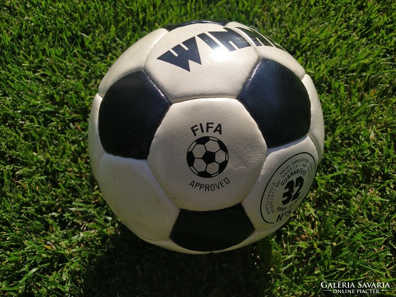 Official ball dedicated by Ferenc Puskás, the captain of the golden team
