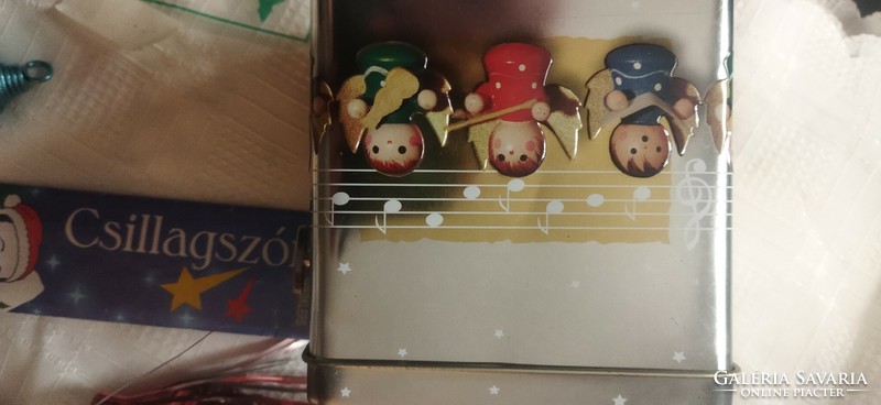Christmas tree decorations, musical bell.